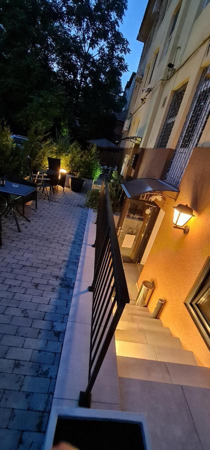 Aparthotel Complex Living 3*