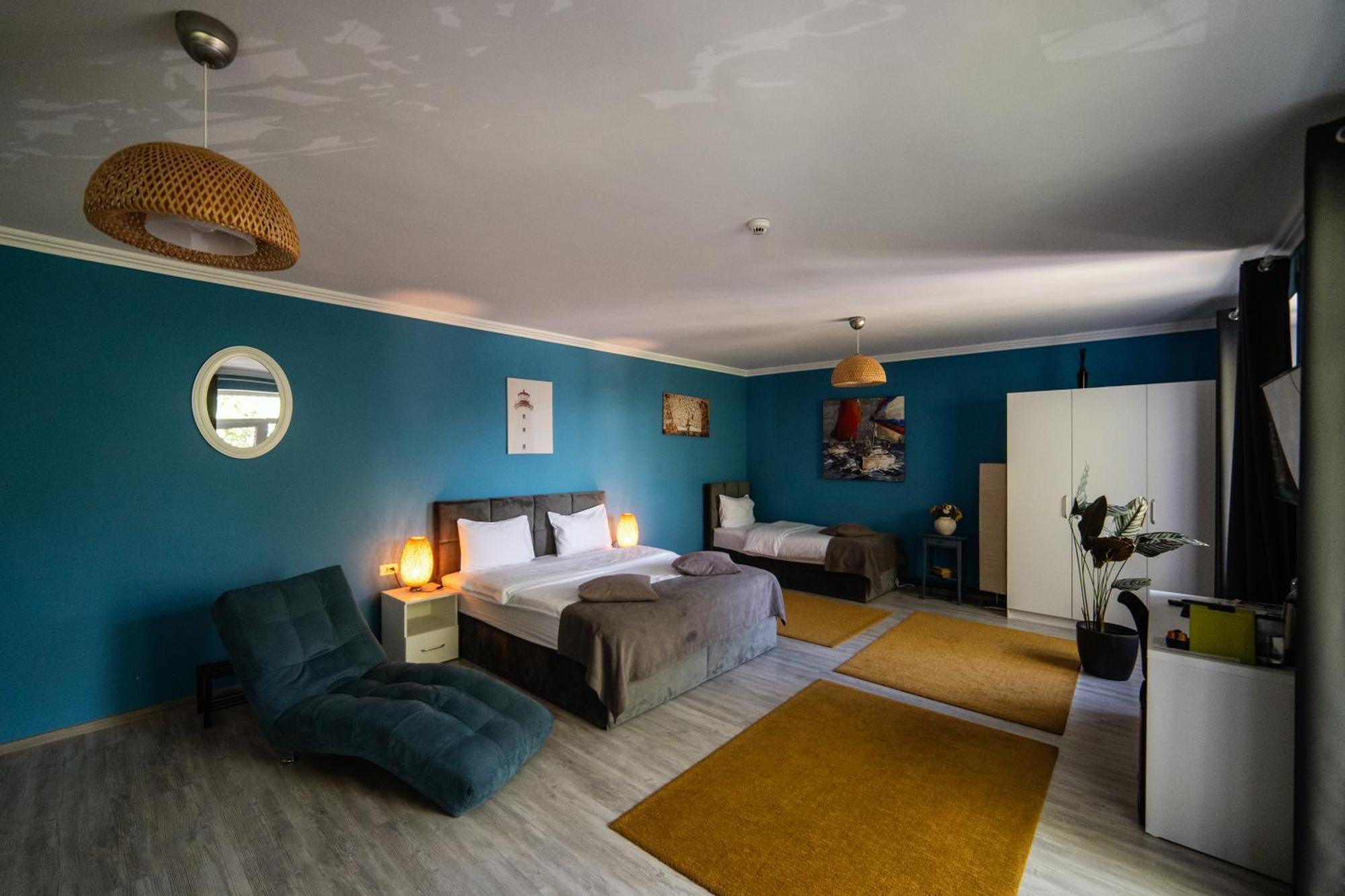 Complex Living 3*