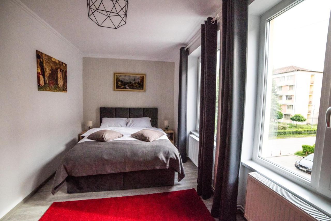 Aparthotel Complex Living 3*
